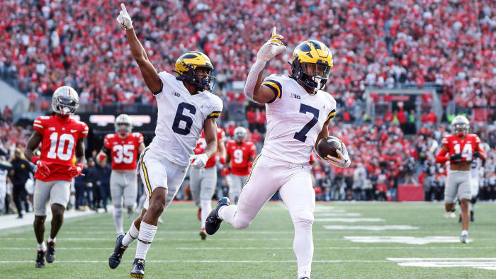 Michigan’s Donovan Edwards runs for a touchdown